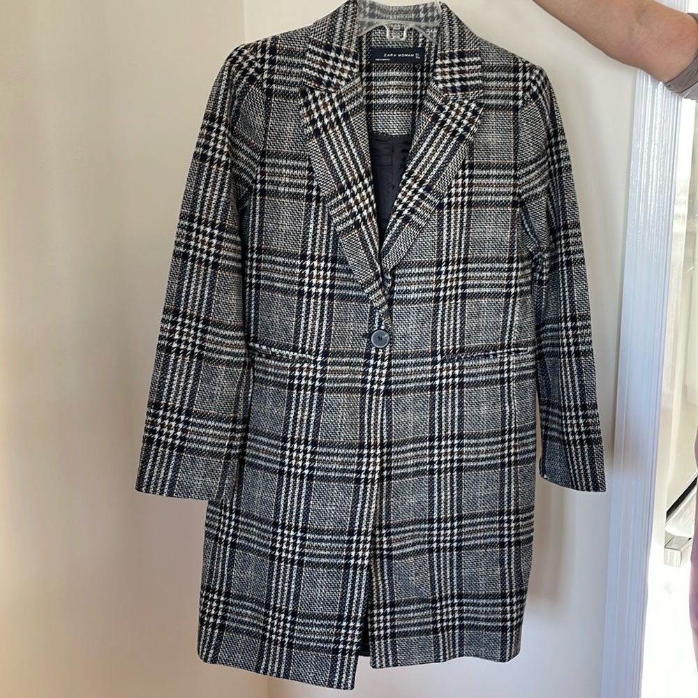 Zara checked coat, overcoat, knee lenght, size S, 68% wool